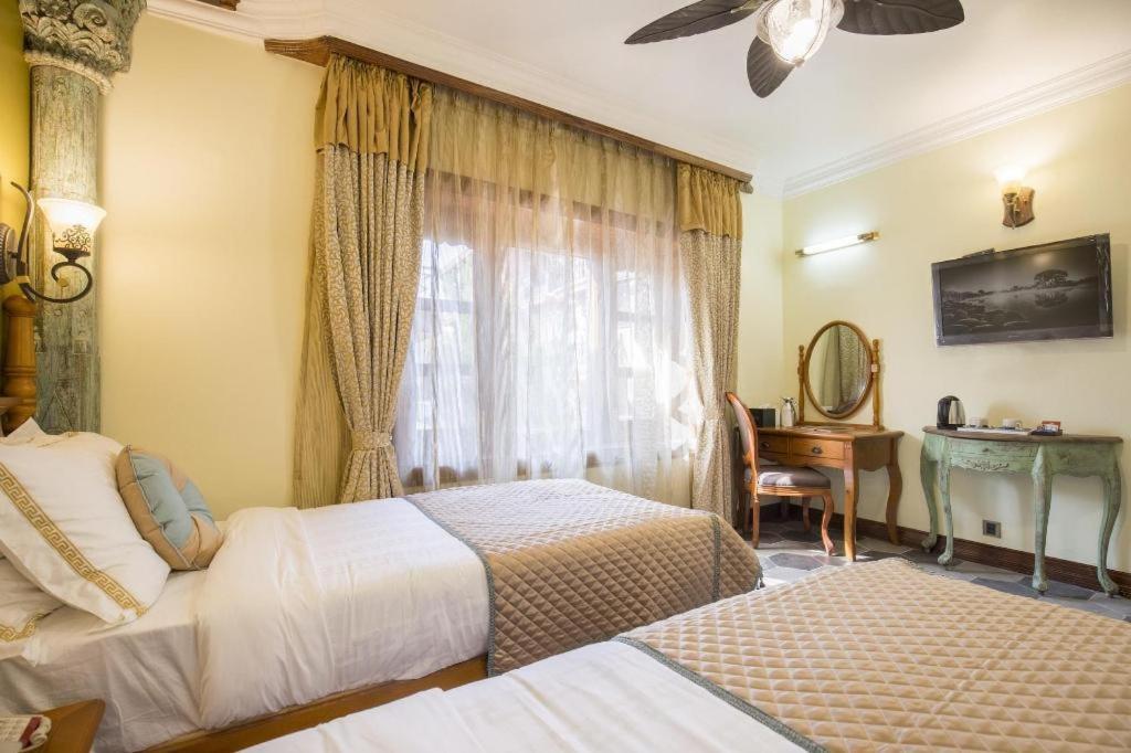 Heritage Hotel Suites And Spa Pokhara Exterior photo