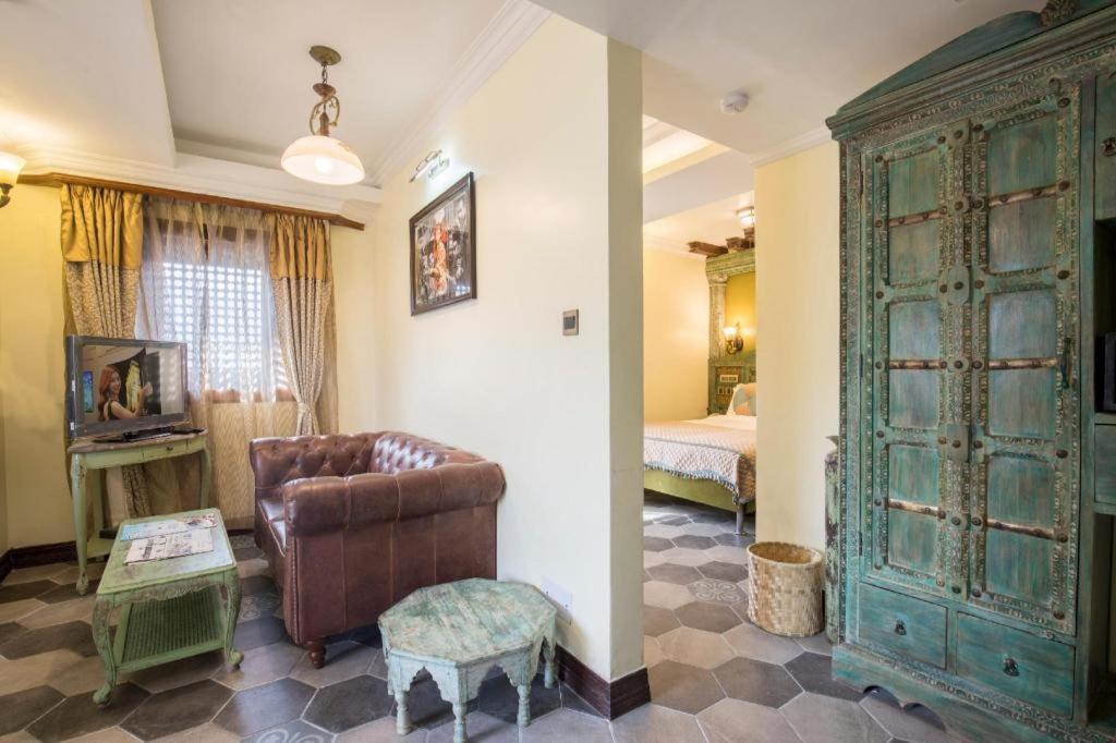 Heritage Hotel Suites And Spa Pokhara Exterior photo